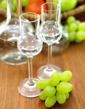Виноградную водку Grappa Чача купить по цене от производителя! Доставка.